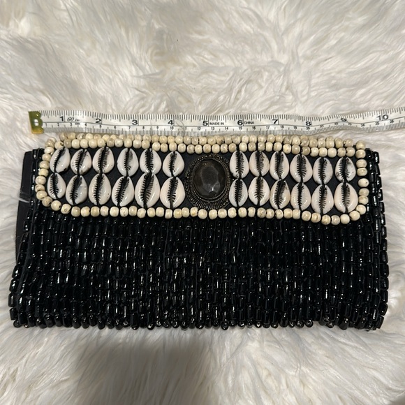 Day Birger et Mikkelsen Beaded Shell Clutch Black and Cream - magnetic closure - Picture 5 of 6
